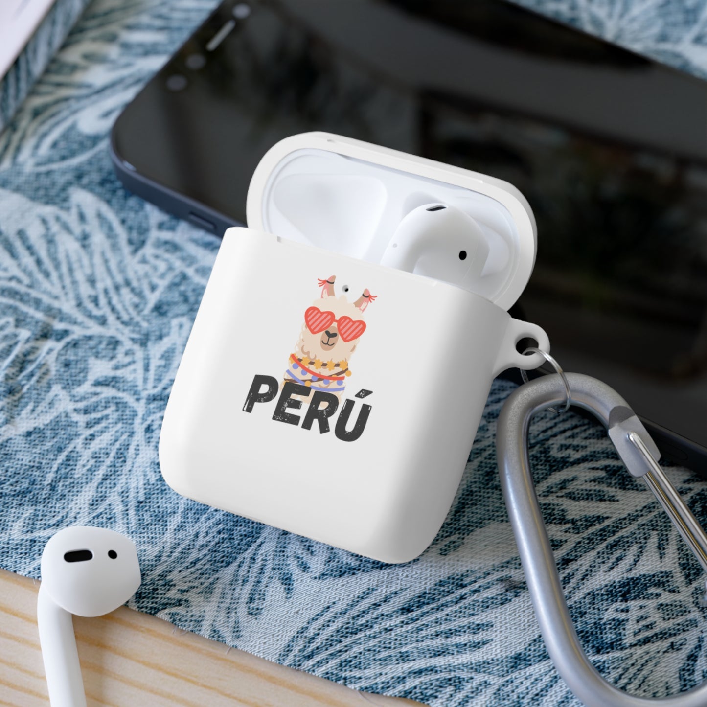 Peruvian AirPods and AirPods Pro Case Cover "Llama Heart"
