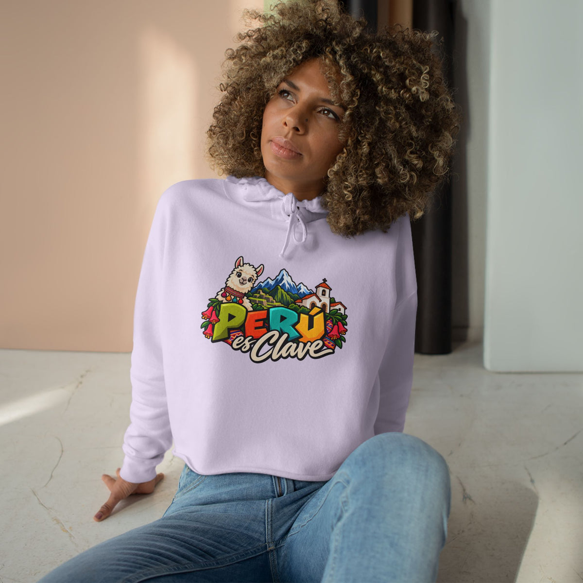 Best Perú es Clave Crop Hoodie - Alpaca & Machu Picchu Gift
