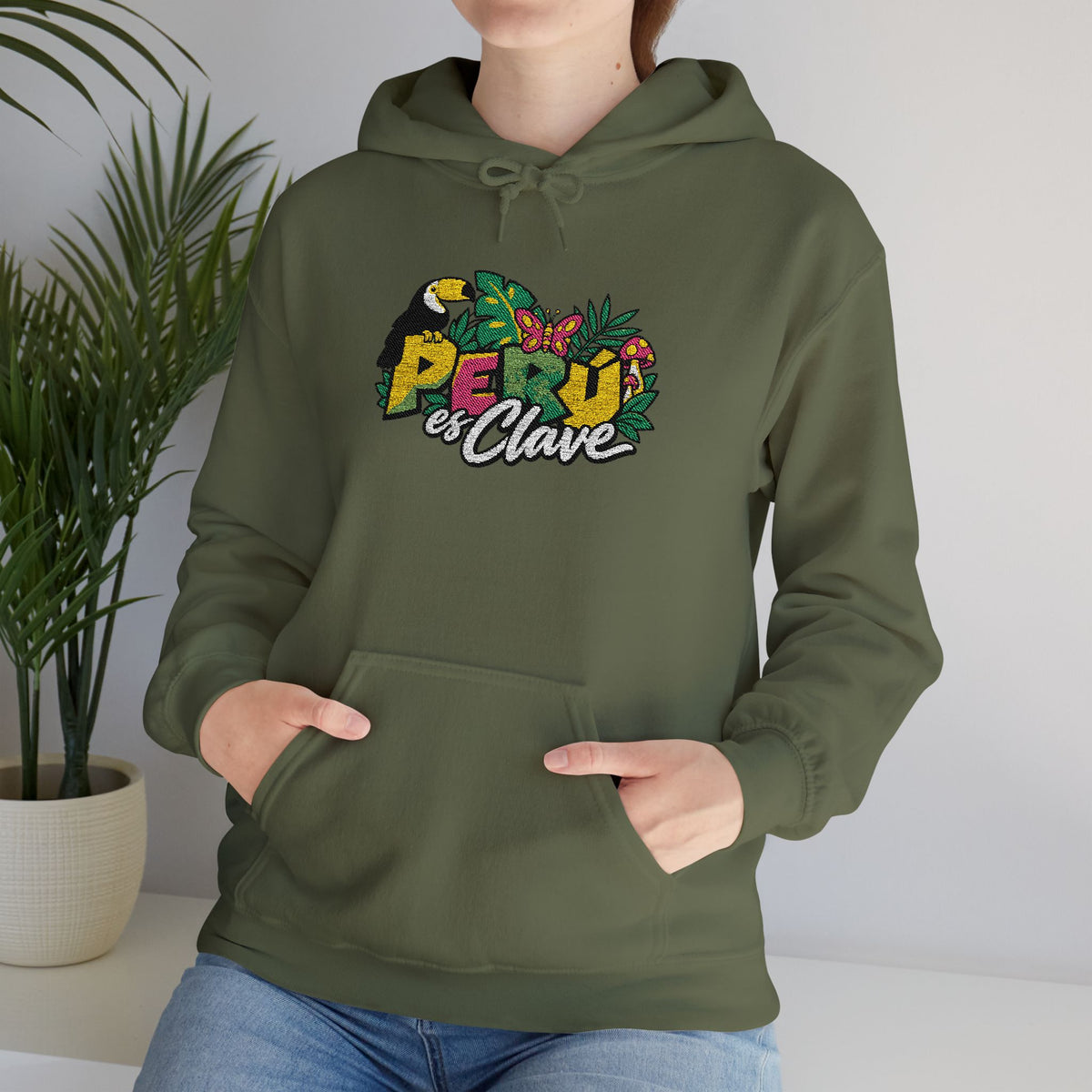 Best Perú es Clave Embroidered Hoodie - Amazon Toucan Gift