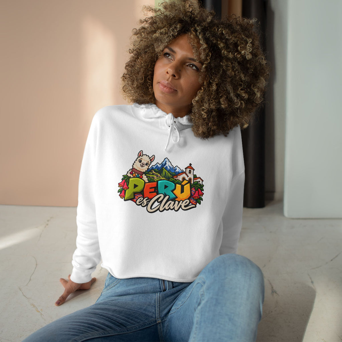 Best Perú es Clave Crop Hoodie - Alpaca & Machu Picchu Gift