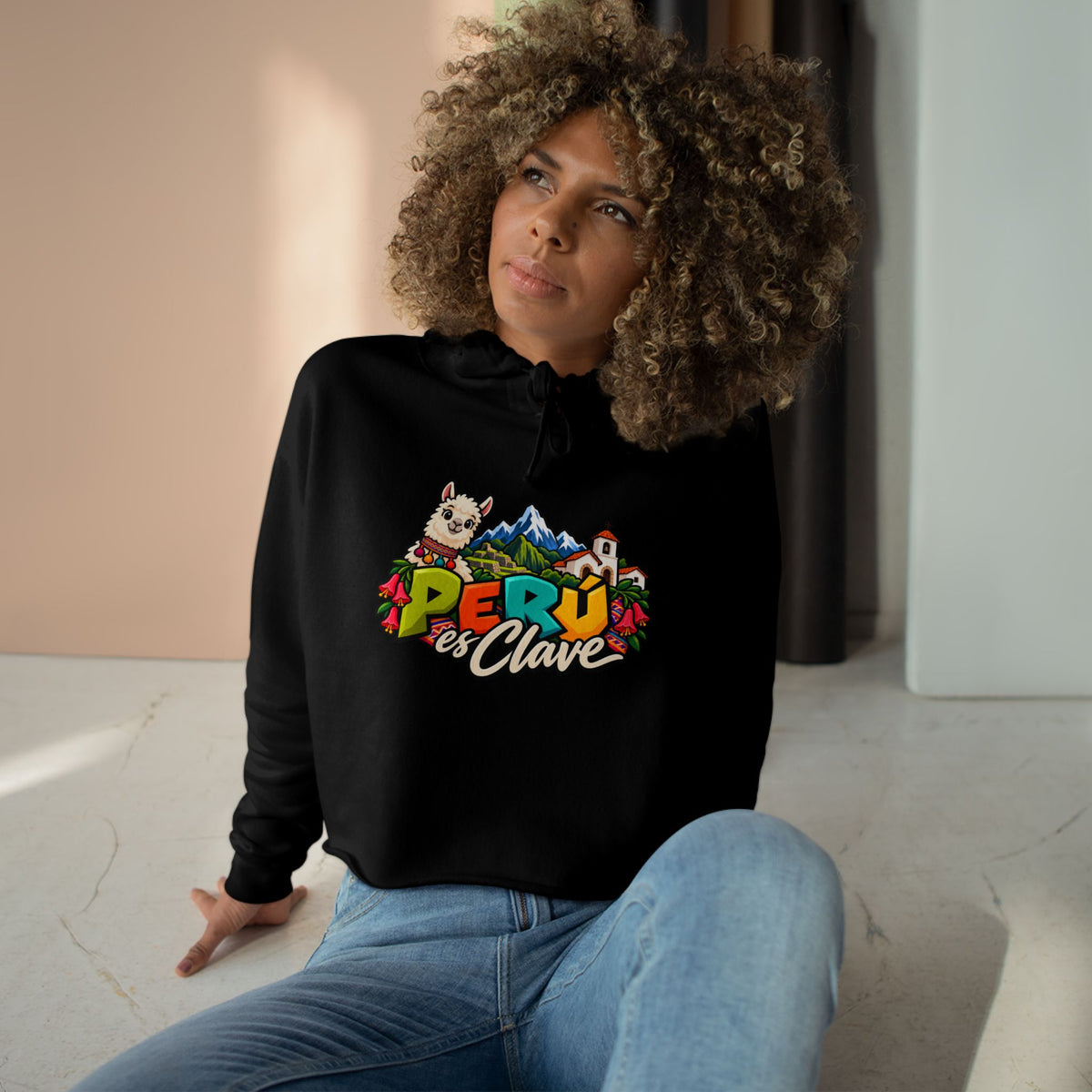 Best Perú es Clave Crop Hoodie - Alpaca & Machu Picchu Gift