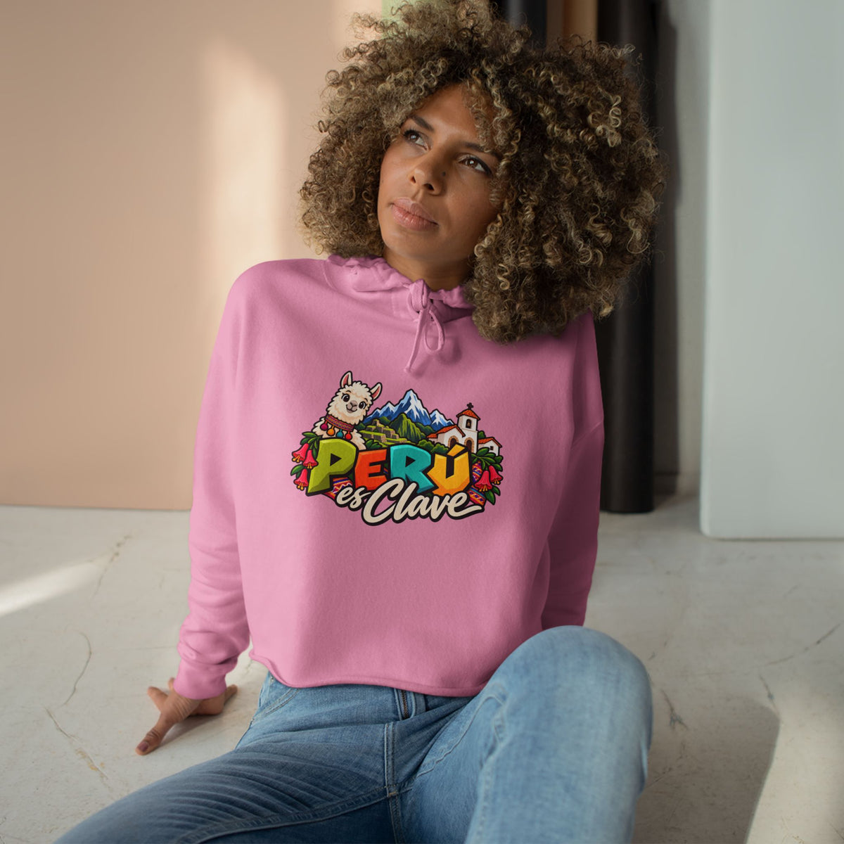 Best Perú es Clave Crop Hoodie - Alpaca & Machu Picchu Gift