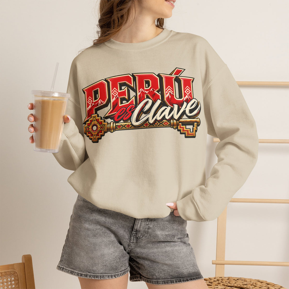 Best Perú es Clave Sweatshirt - Gold Key & Andes Crewneck