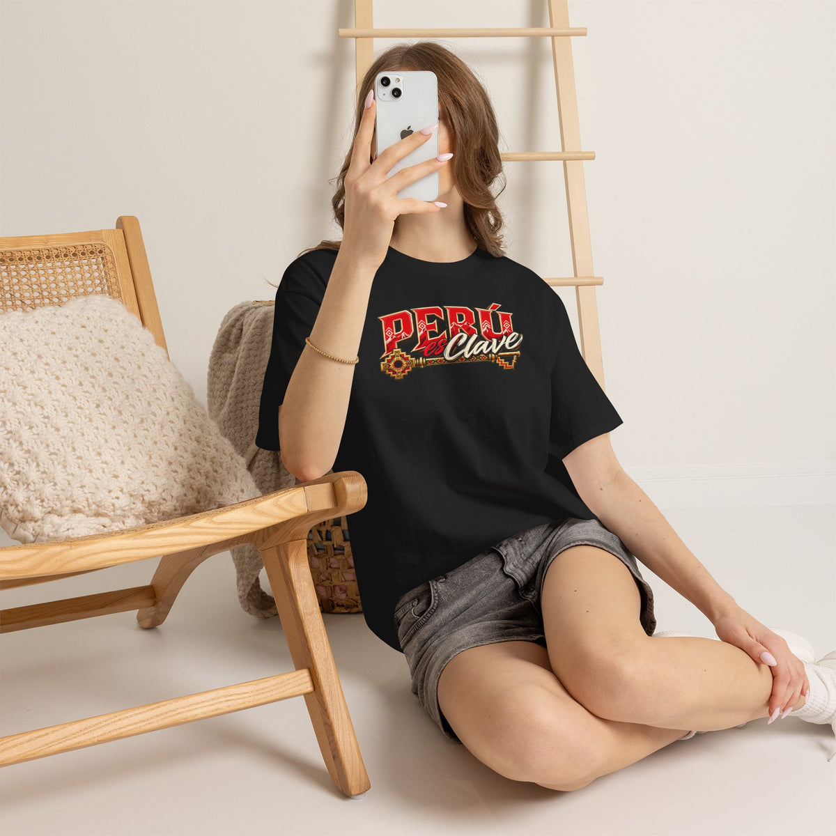 Best Perú es Clave T-Shirt - Gold Key & Andes Peruvian Tee
