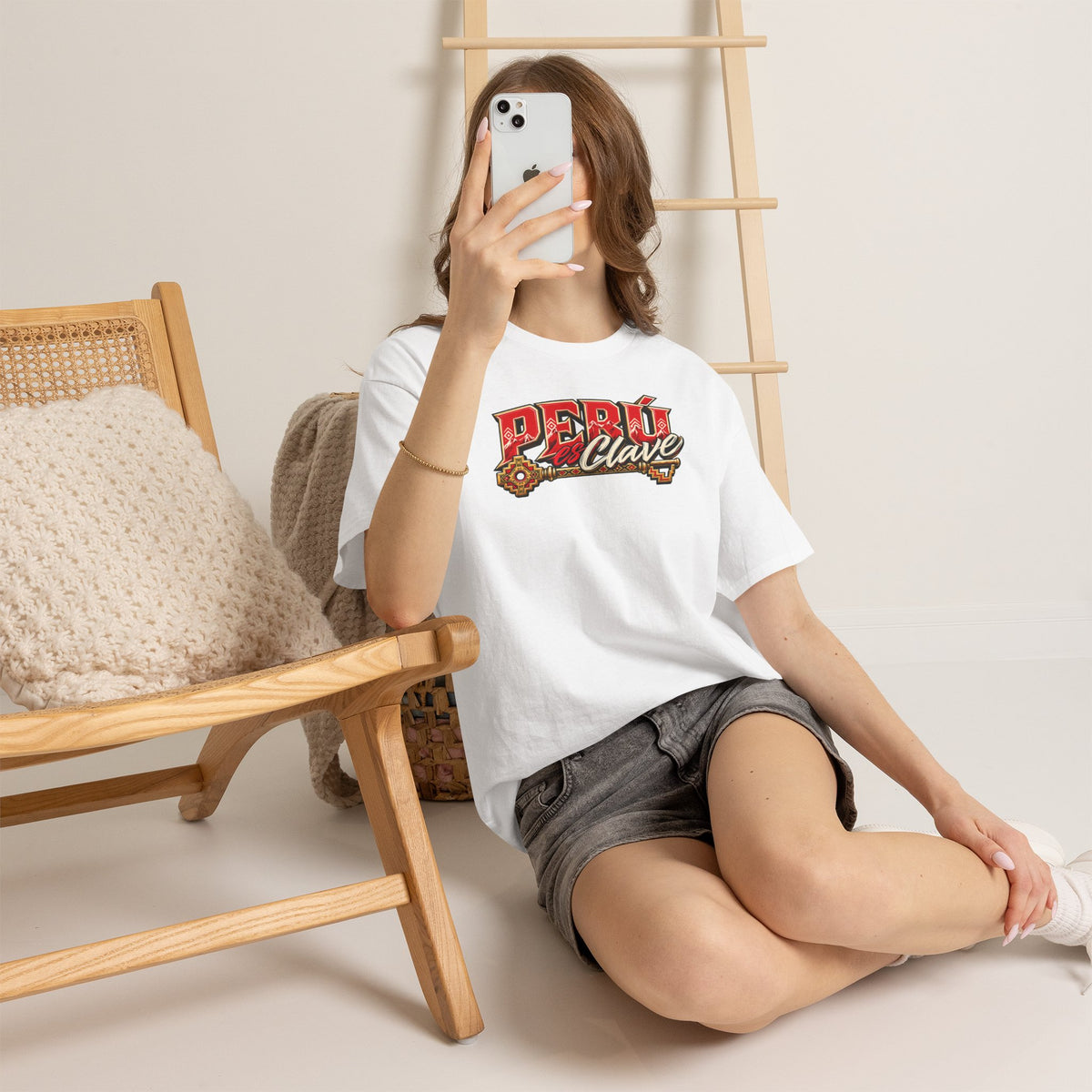 Best Perú es Clave T-Shirt - Gold Key & Andes Peruvian Tee